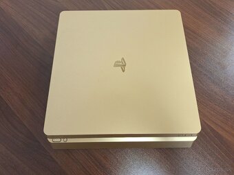 PlayStation 4 500GB slim Gold edition - 4