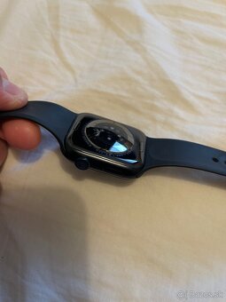 Predám Apple watch series 9 45mm - Poškodenie - 4