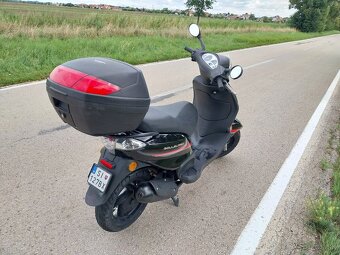 Predám skúter Derbi Boulevard 50 2T, 3.2kW, r.v. 12/2016 - 4