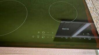 Predám indukčnú varnú dosku Electrolux - 4
