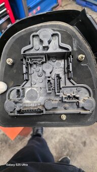 Zadné svetlá golf mk3 - 4