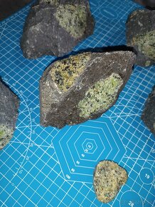 Minerál Olivín,ČR 7kg - 4