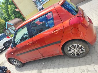 Suzuki Swift 1.3 68kw - 4