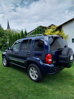 Jeep Cherokee - 4