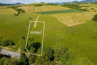 na predaj slnečný pozemok na začiatku obce Ilija,2918m2 - 4