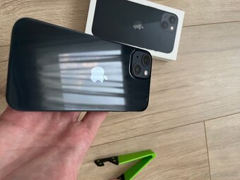 Predám iPhone 13 128GB - 4