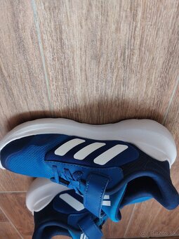 Chlapcenske tenisky ADIDAS v.33 - 4