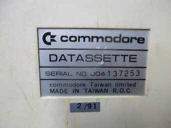 COMMODORE - 4