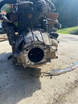 Predám motor z ara 240 - 4