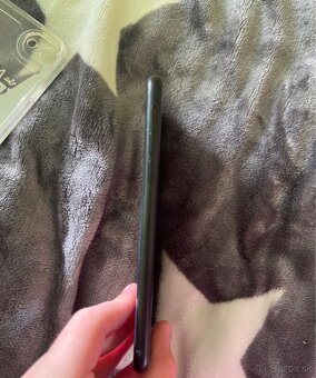 iPhone SE 2022 128GB - 4