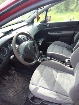 Rozpredám Peugeot 307 1.4 - 4