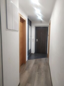 Na prenájom - 2 izb. byt HANDLOVÁ - 4