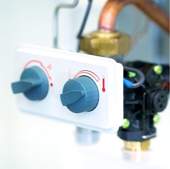 Nástenný plynový prietokový ohrievač vody MORA TOP VEGA 10 - 4