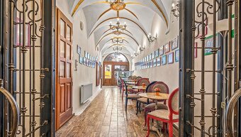 NA PREDAJ Historická polyfunkčná budova v srdci mesta Prešov - 4