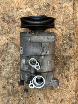 Klímakompresor 1.6 TDI CAYC VALEO - 4