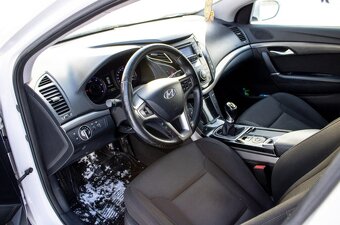 Hyundai i40 CW 2012 - 4