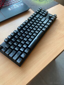 Predám klávesnicu HyperX - 4