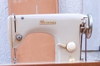 Minerva šijací stroj - 4