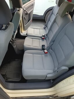 Ponúkam na predaj VW TOURAN 1,9 TDI 66kw, r.v. 2007 - 4