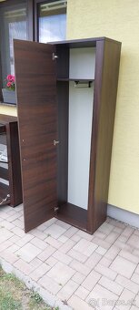 Vešiaková skriňa,botník,konferečný stolík,skriňa nad práčku - 4
