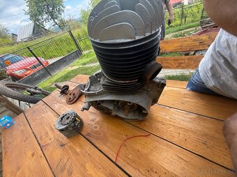 Motor jawa 353 - 4