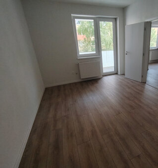 PRENÁJOM komplet zariadený 2 izbový byt v meste Šurany. - 4