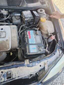Opel Astra 1.4 benzín - 4