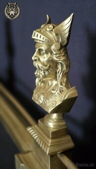 Neoklasicistická krbová zábrana s bustami bojovníkov, 19. st - 4