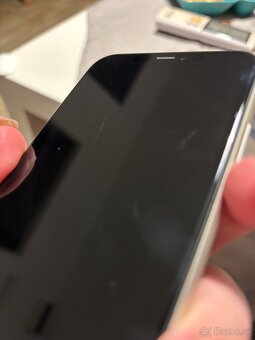 Predám IPhone 11 64GB - 4