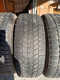 205/60 R16 BRIDGESTONE BLIZZAK LM-25 - 4