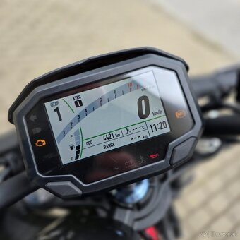 Kawasaki Z650 35kw + Akrapovič A2 - iba 4400 km - 4