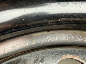 Zimná sada 185/65/15 nokian 15x5 1/2J  4x100 KIA Rio - 4