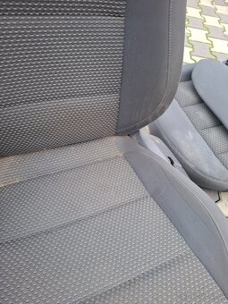 VW Golf V.    Sedačky - 4