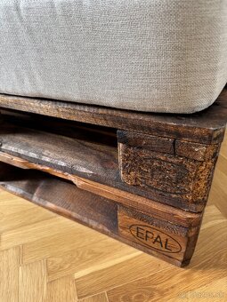 Paletové sedenie s poduškami/sedákmi - 4