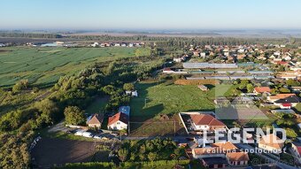 Krásny stavebný pozemok v Nesvadoch 1163 m2, super lokalita, - 4