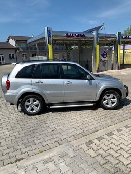 Toyota Rav4 2.0 D4D 4x4 - 4