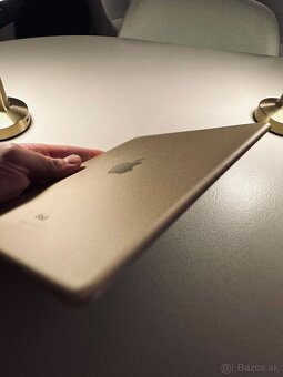 iPad Air 2 zlatý 128GB - 4