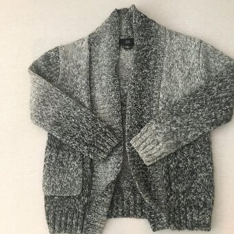 Balíček oblečenia 128cm - 4