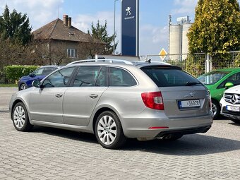 Škoda Superb Combi 2.0 TSI 147 kW Elegance DSG - 4