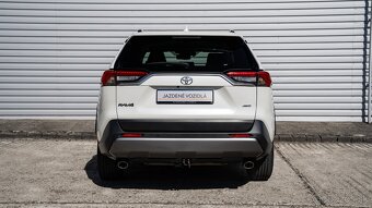 Toyota RAV4 2.0 benzín 4x4 129kW, Automat, rv 2020 - 4