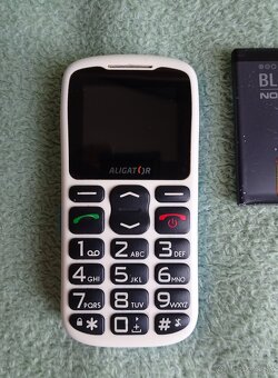 Predám seniorský mobil ALIGATOR A430 s púzdrom. - 4