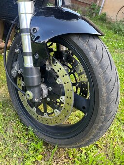 Triumph,(Suzuki,Honda,Kawasaki,Yamaha) - 4
