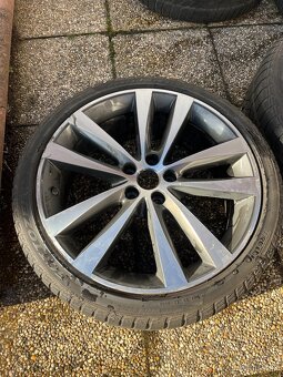 Originál 19 ky Jaguar XE S disky so zimnými pneu Pirelli. - 4