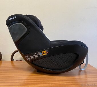 Maxi-cosi Pearl 360 + rotačný isofix Family fix 360 - 4