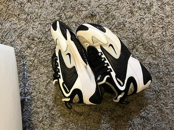 Nike WMNS Zoom 2K white / black dámske - 4