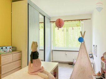 PREDANÉ Predaj: 3-izbový byt s krbom priamo v centre L - 4