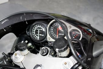 Kawasaki Ninja ZX-7R - 4