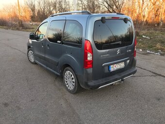 Predám Citroën Berlingo 1,6Hdi r.v. 2010 - 4