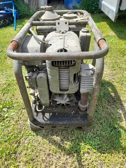 Vojenská elektrocentrala 1kw 220V - 4