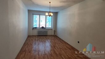 SPEKTRUM REALITY- Na Predaj 2-izbový byt, 57 m2, okres Priev - 4